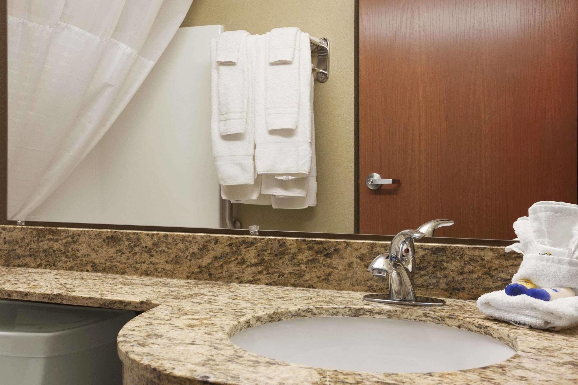 Microtel Inn & Suites Cotulla Eksteriør billede